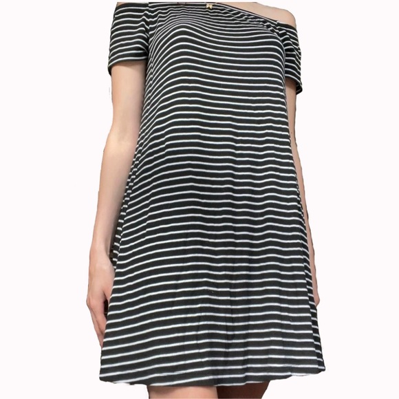 OLD NAVY off shoulder stripe dress - Picture 1 of 4